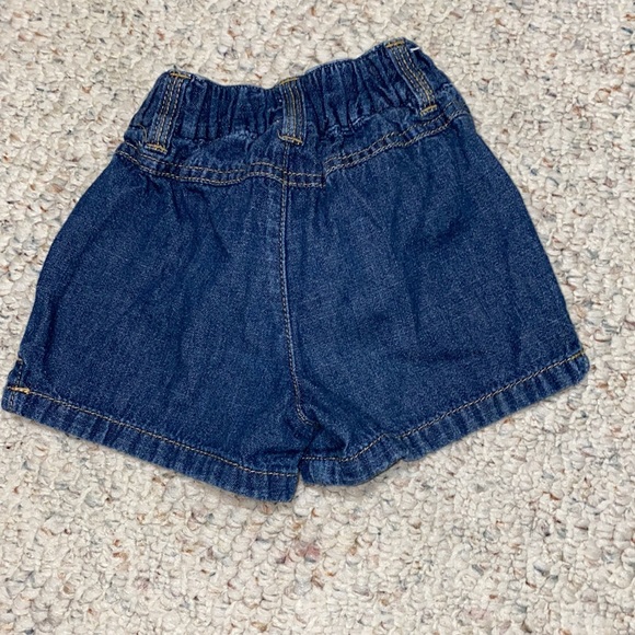 Carter’s jean shorts size 2T - Picture 2 of 3